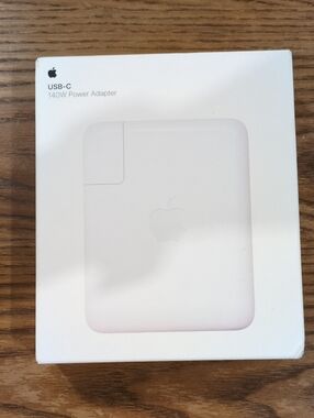 Apple 140W USB-C Power Adapter